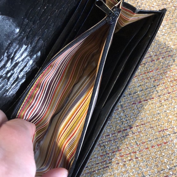 Etienne Aigner Black Calfskin Leather Silk Lining Full Size Snap Wallet Wristlet - Picture 6 of 15